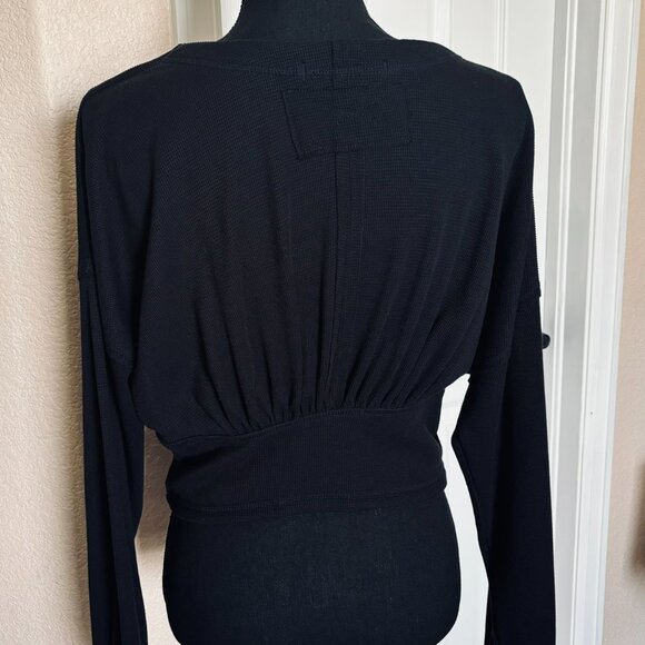 Free People Black Long Sleeve Waffle Knit V Neck Crop - Picture 2 of 3